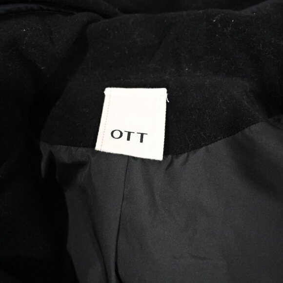 Japanese OTT Medium Black Classic Coat with Storable Hood - Picture 9 of 13